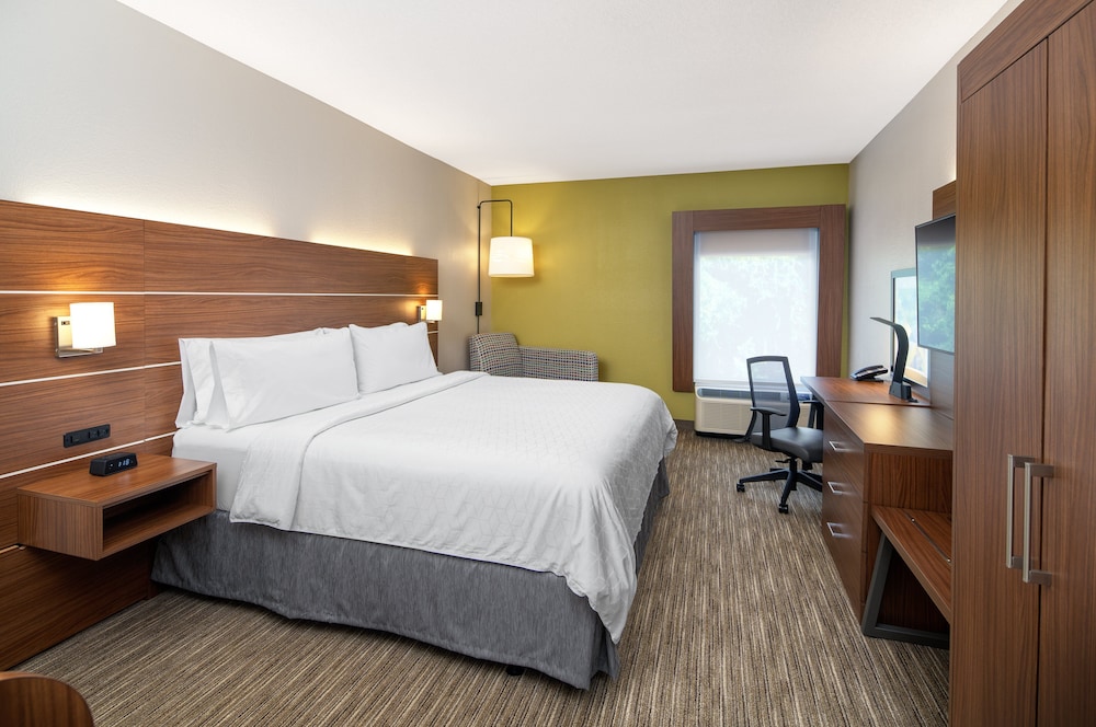 Holiday Inn Express Statesboro 12/42