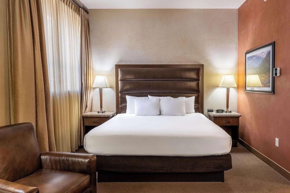 Drury Plaza Hotel In Santa Fe 16/50