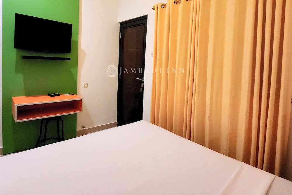 غرفة ديلوكس بسرير كوين، Jambrut Inn Hotel 6/10