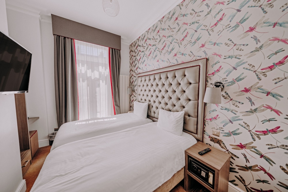 The Beverley Hotel 20/50
