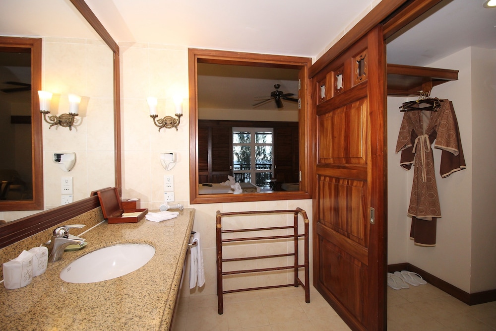 Novela Resort and Spa 48/50