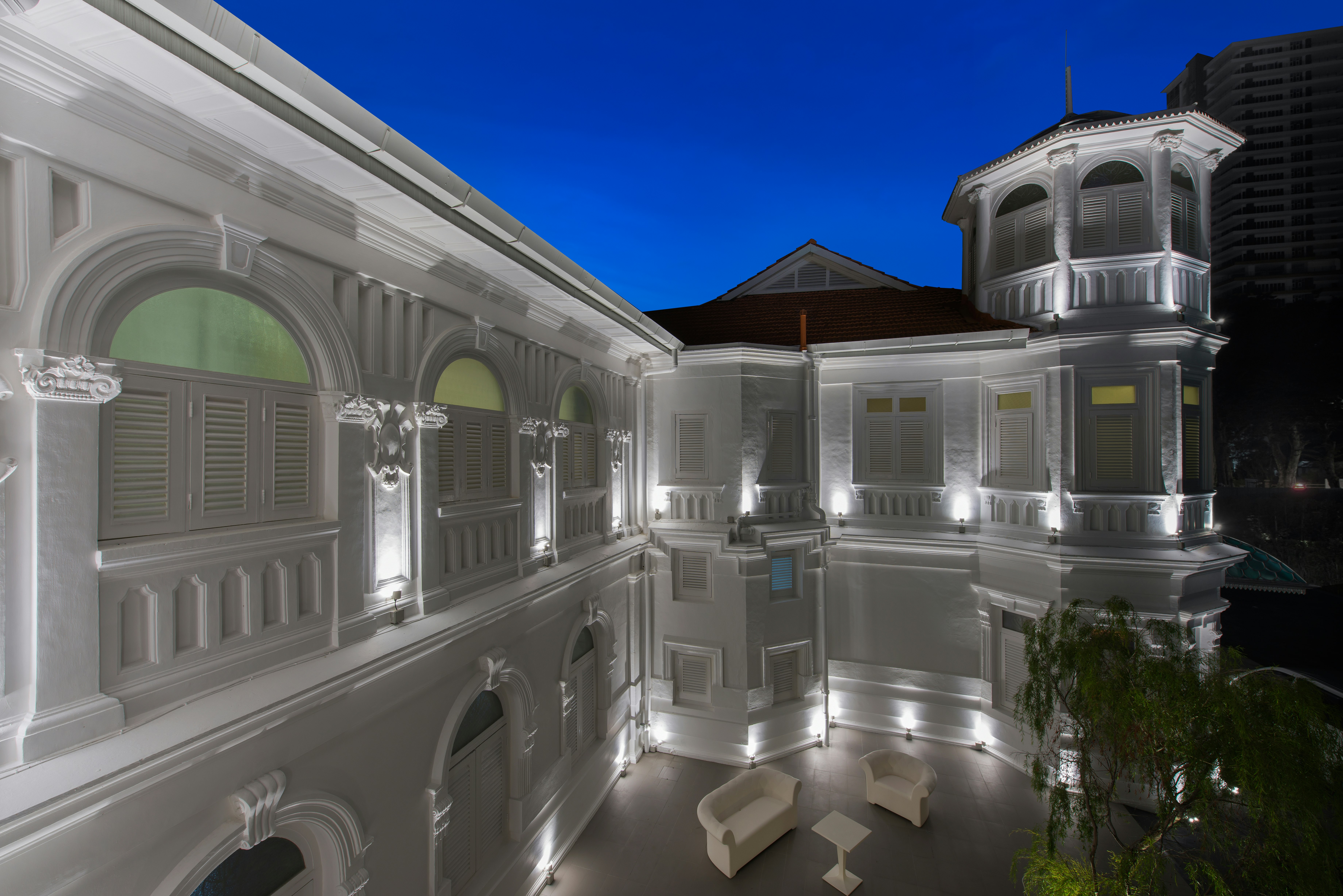 MACALISTER MANSION 1/26