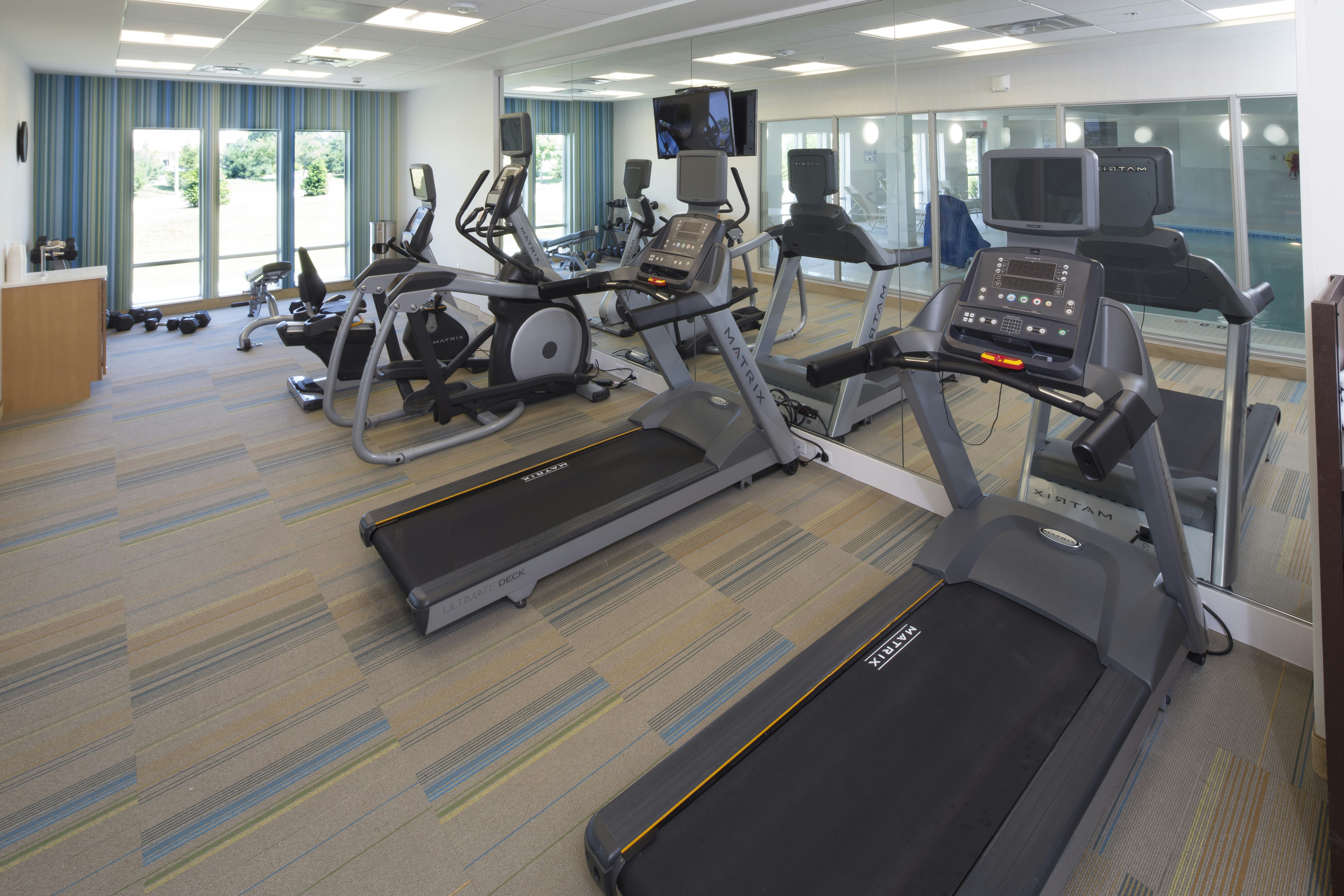 Holiday Inn Express Suites Gaylord 26/44