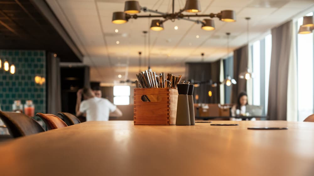 Holiday Inn - the niu, Fender Amsterdam by IHG 44/64