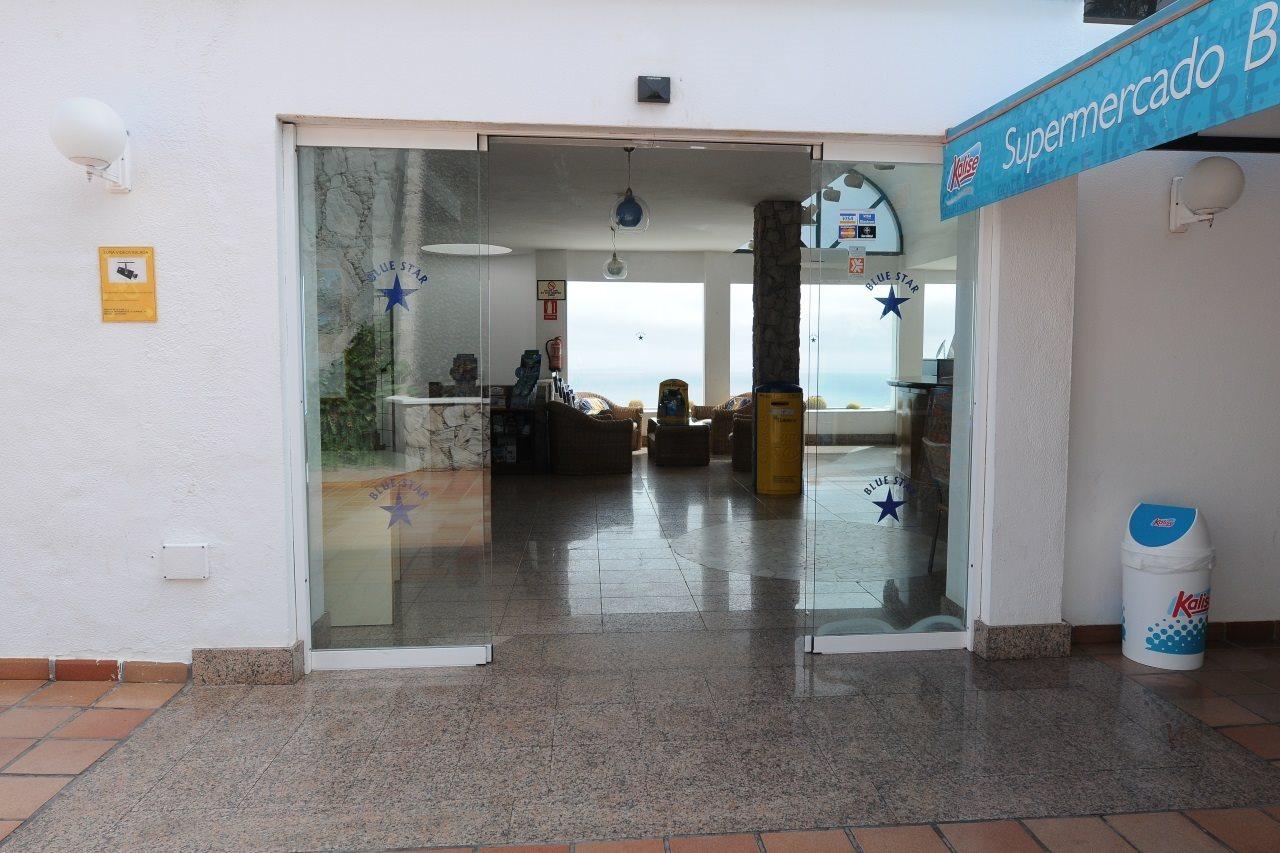 BLUE STAR APARTMENTS 9/31