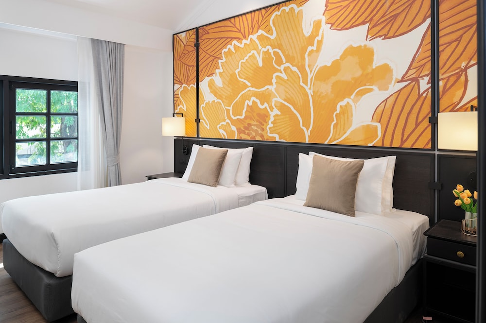 Indochina Hotel 5/50