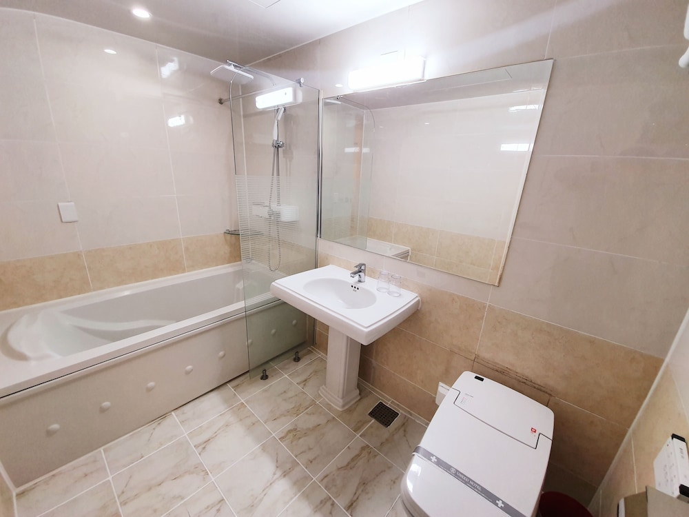 Uneed Hotel 59/60