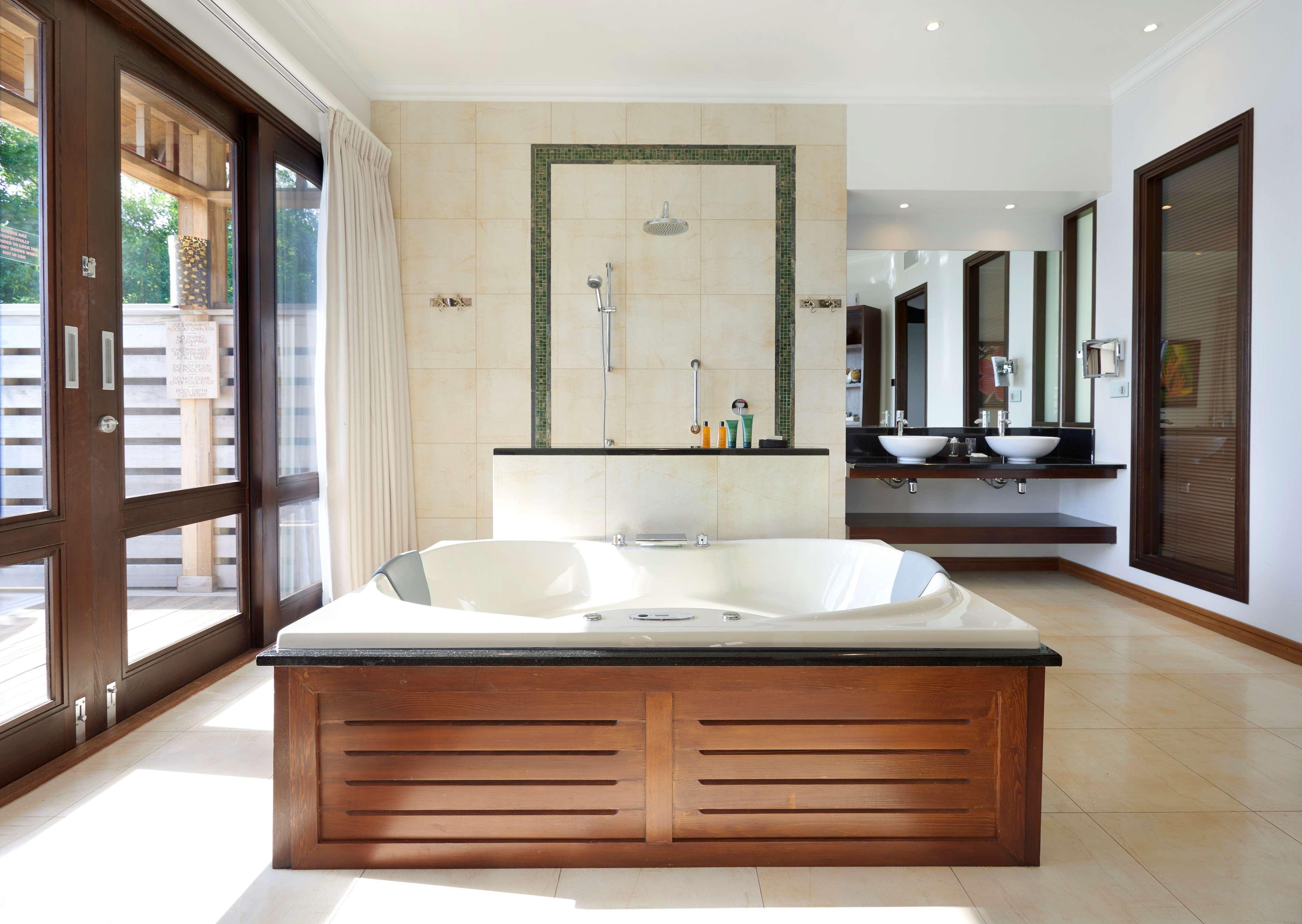 Signature, Grand, Pool, Ocean, Villa