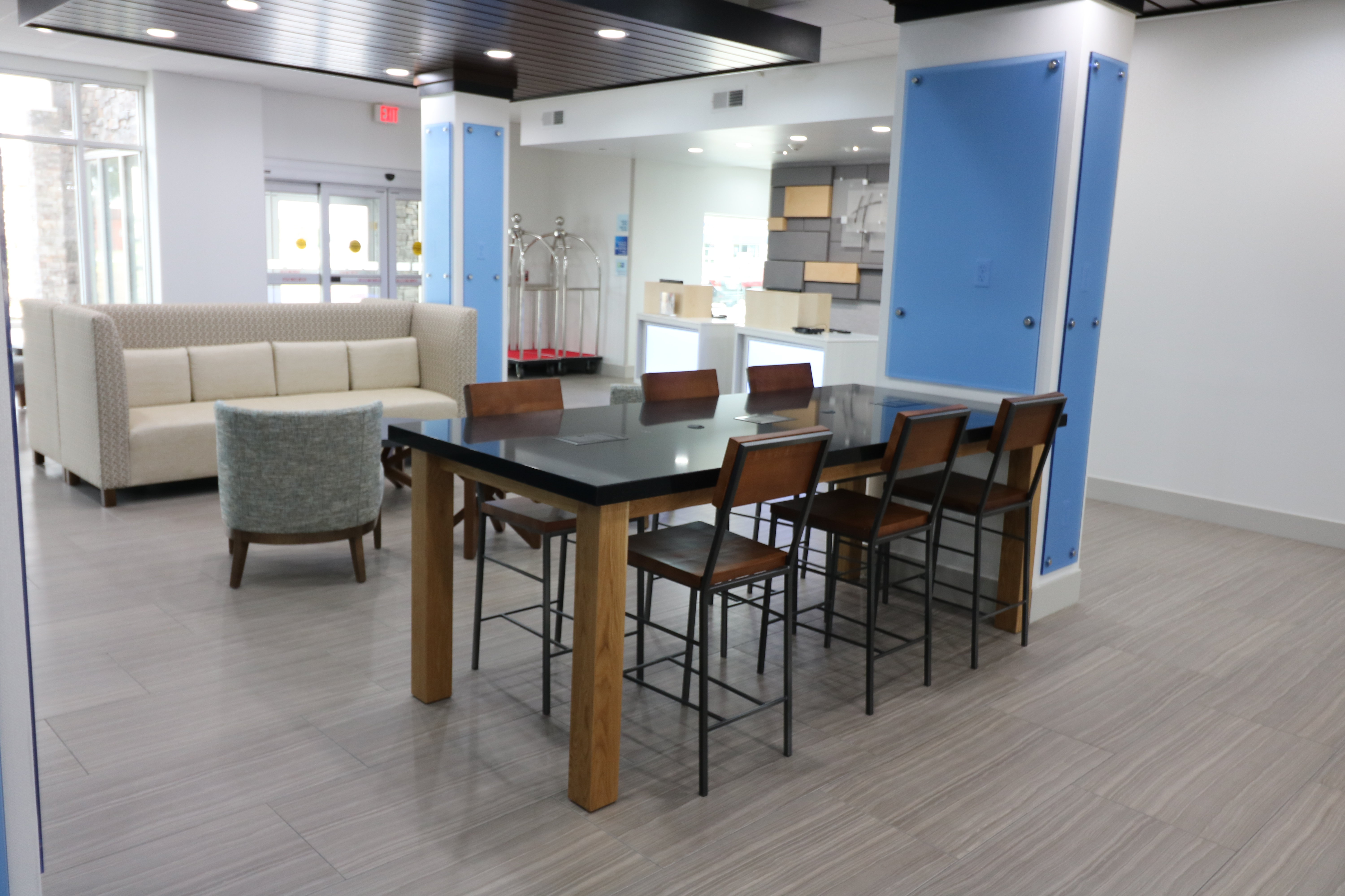 HOLIDAY INN EXPRESS & SUITES COFFEYVILLE 40/48