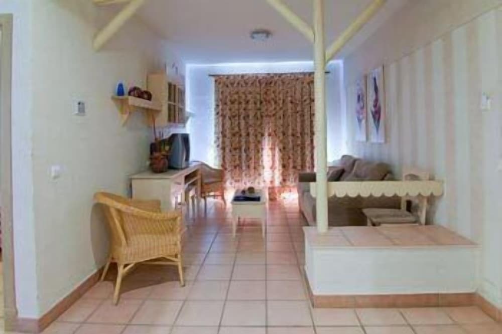 Aparthotel La Espadana 26/36