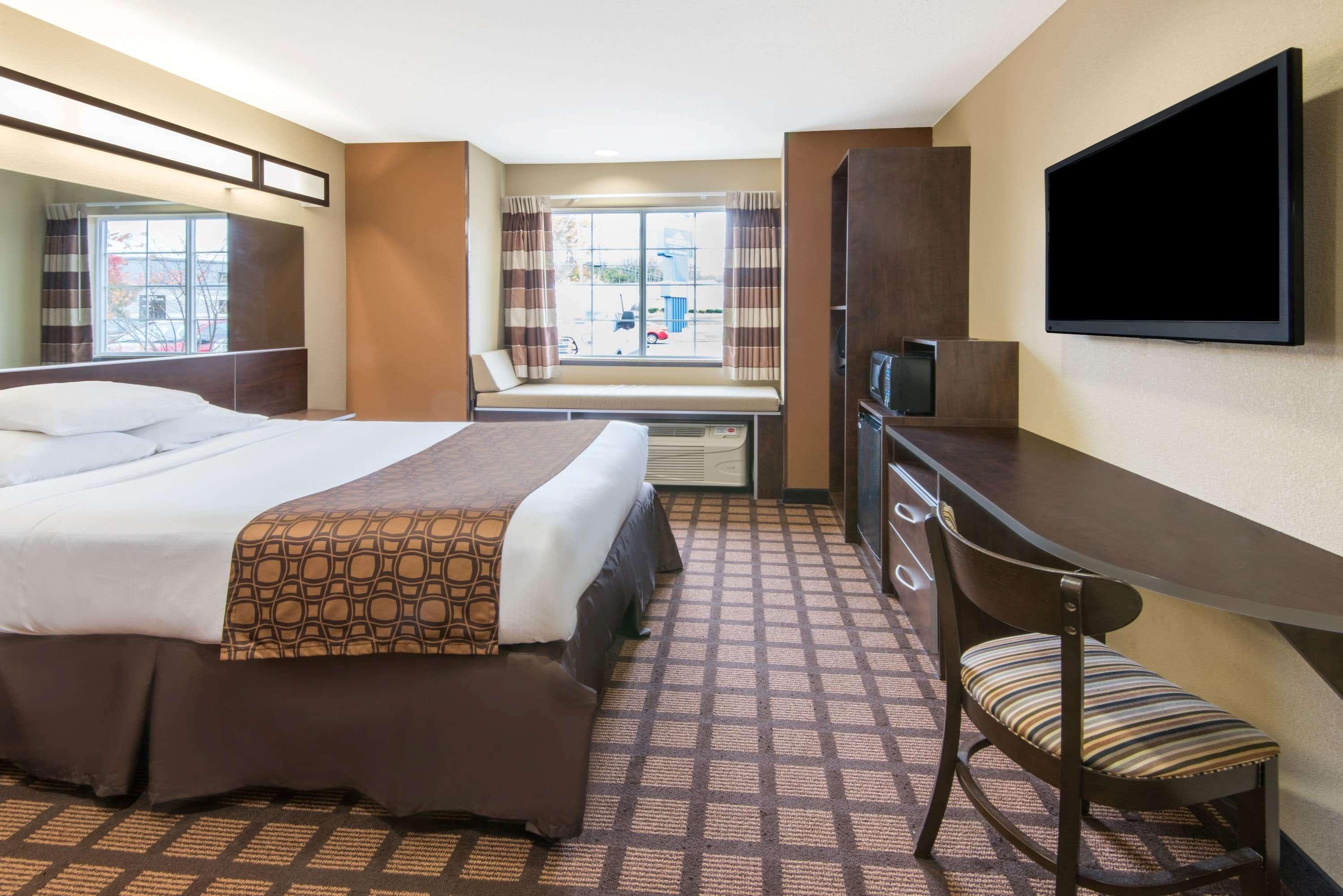 Microtel Inn And Suites By Wyndham North Canton 12/31