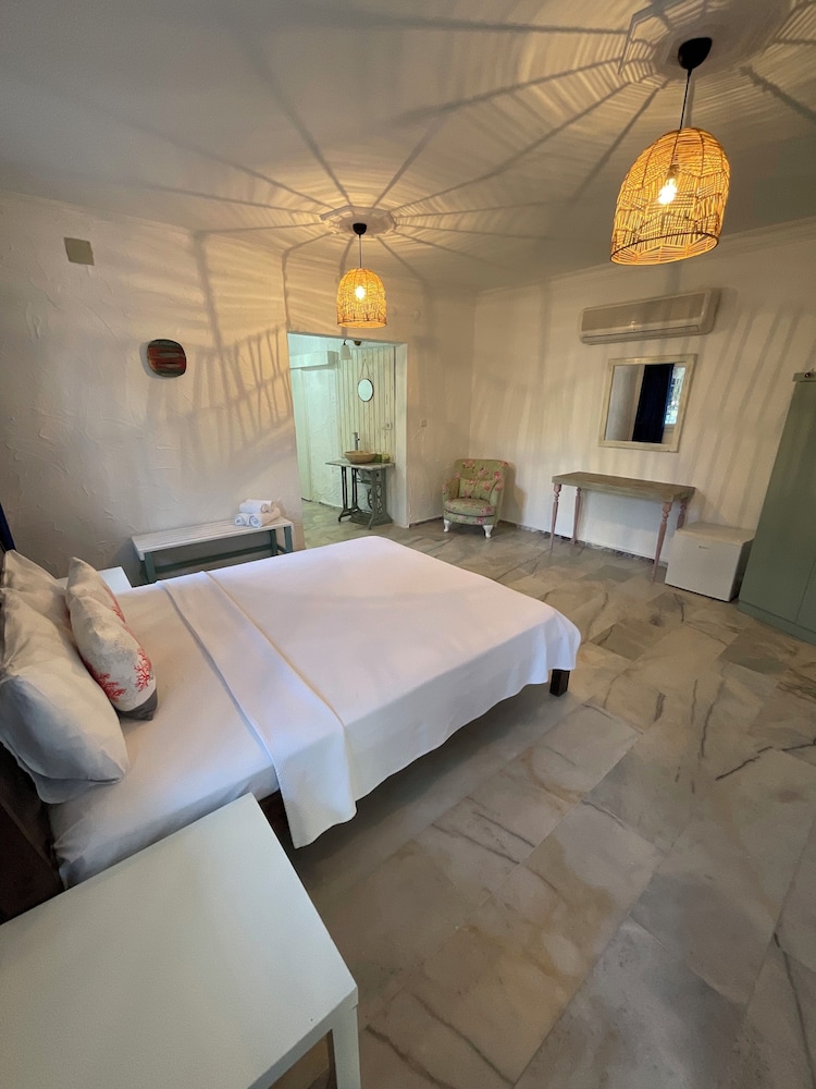 Temucin Hotel 6/34