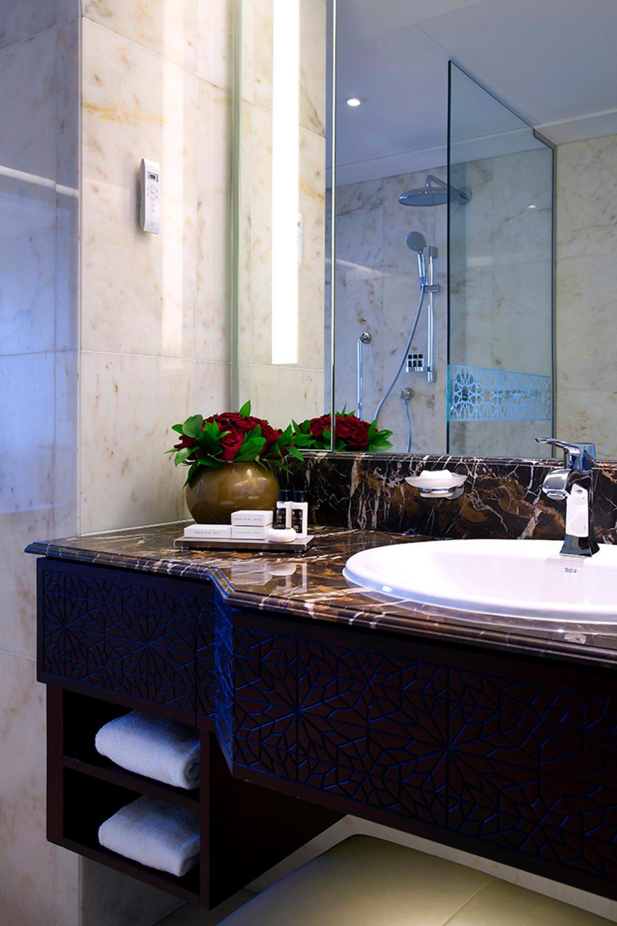 Deluxe, Studio, King Bed, Bab Al Qasr Residence 7/7