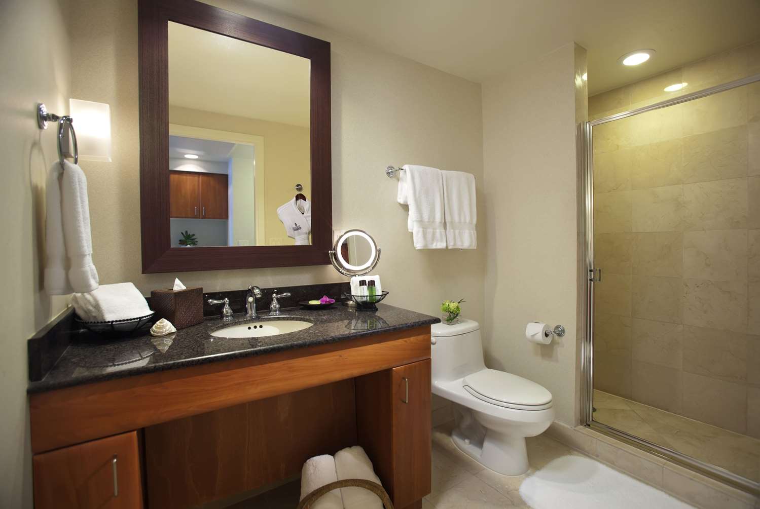 Trump International Beach Resort 112/116