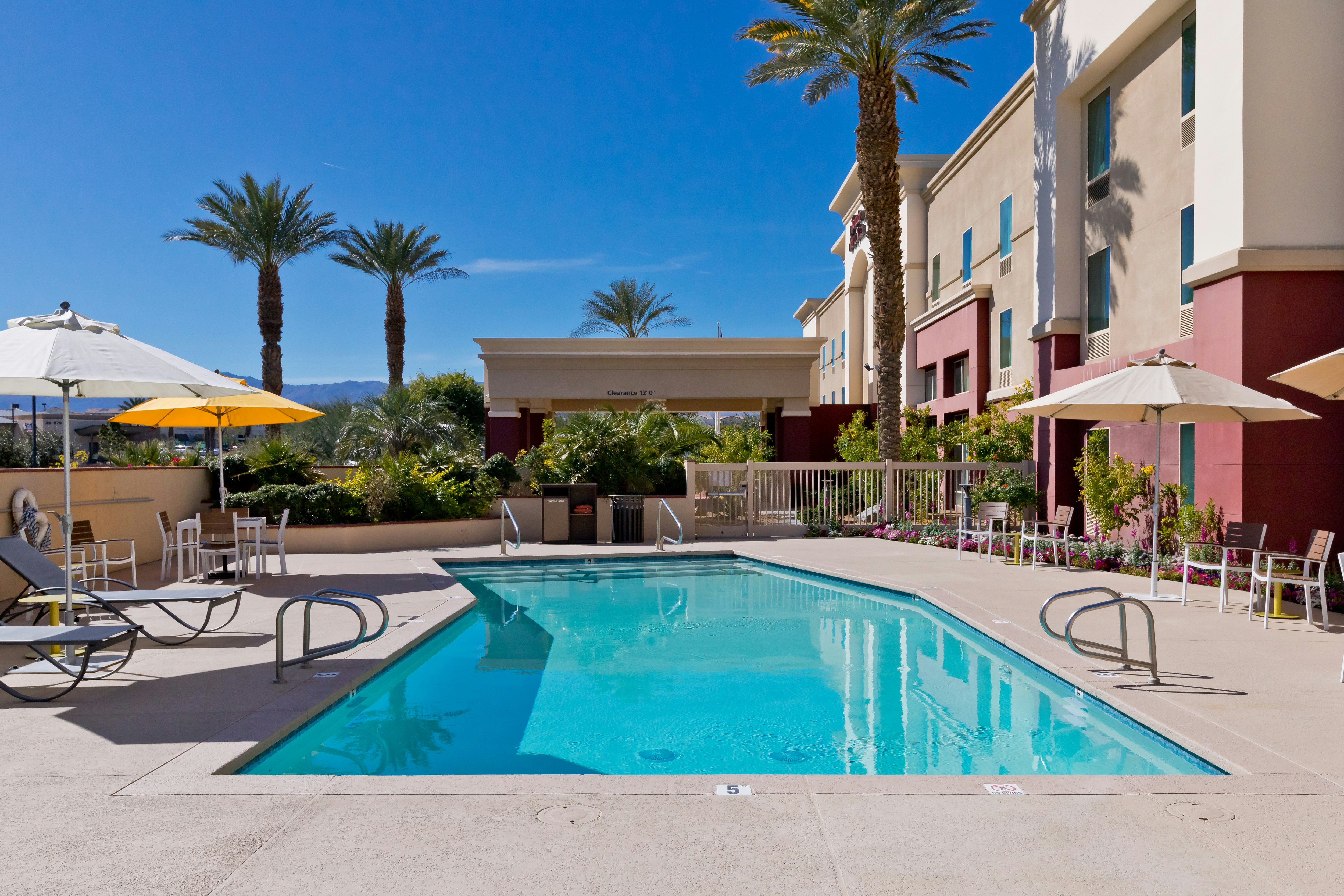 Hampton Inn & Suites Palm Desert 61/64