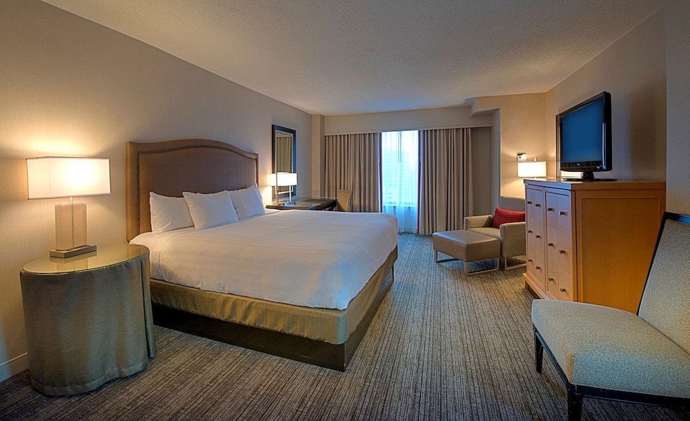 Hyatt Regency Reston 27/83