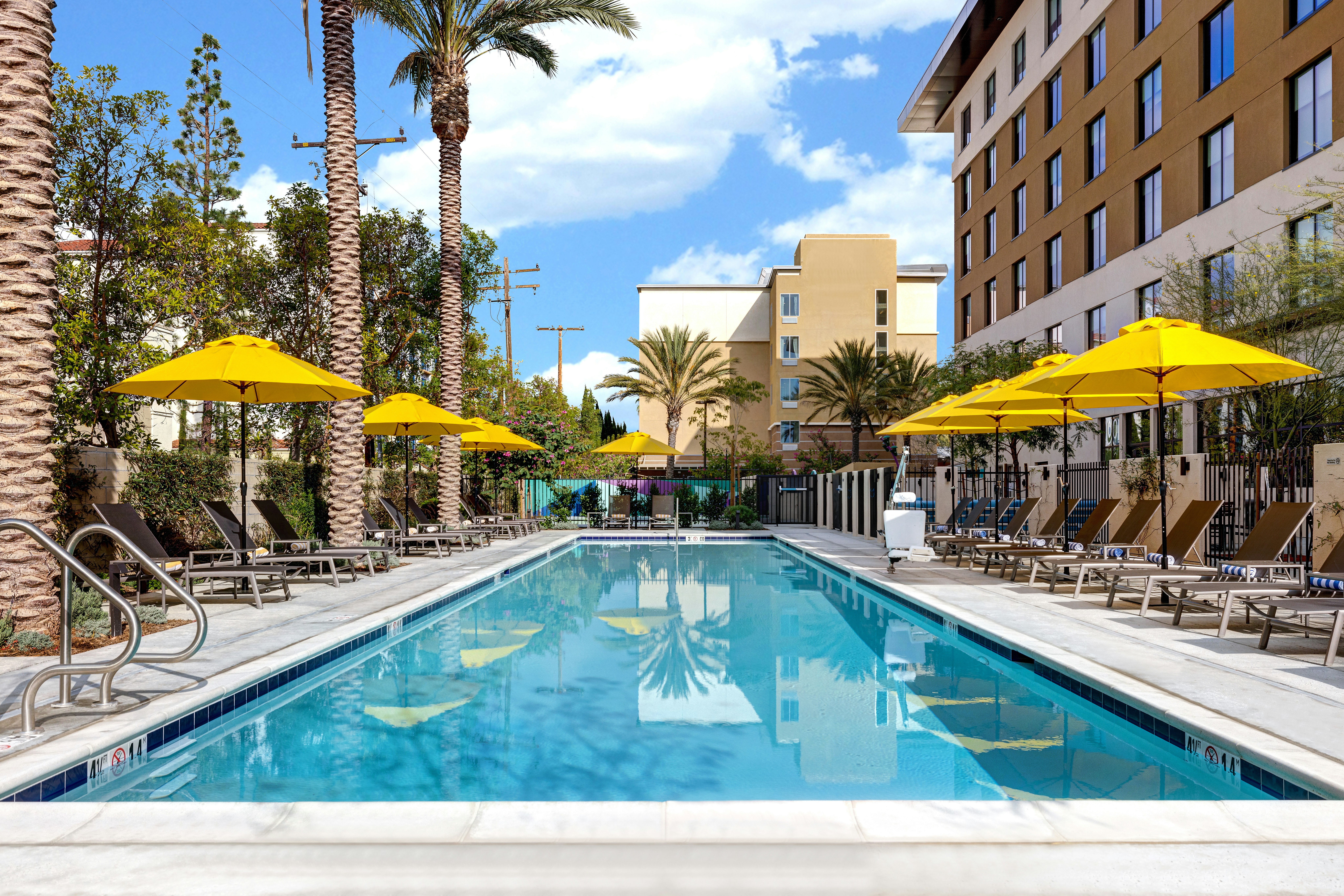 Home2 Suites By Hilton Anaheim Resort 45/45