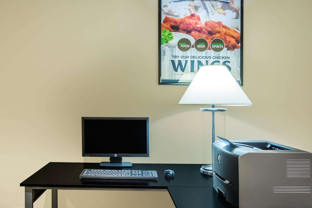 Wyndham Garden Pittsburgh Airport 30/32