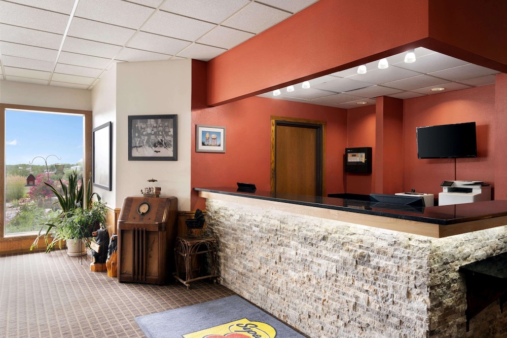 Super 8 By Wyndham Eveleth 6/49