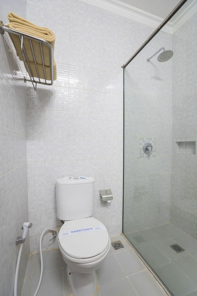 Royal Hotel and Villa Batu 13/61