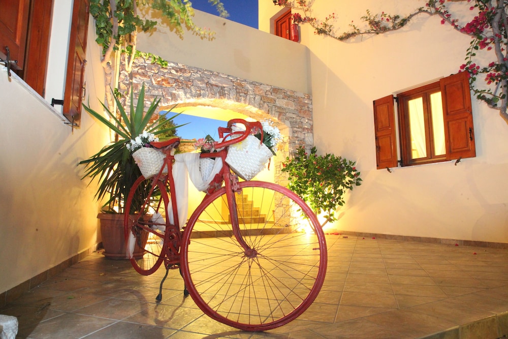 Ventoura Studios & Apartments 3/41