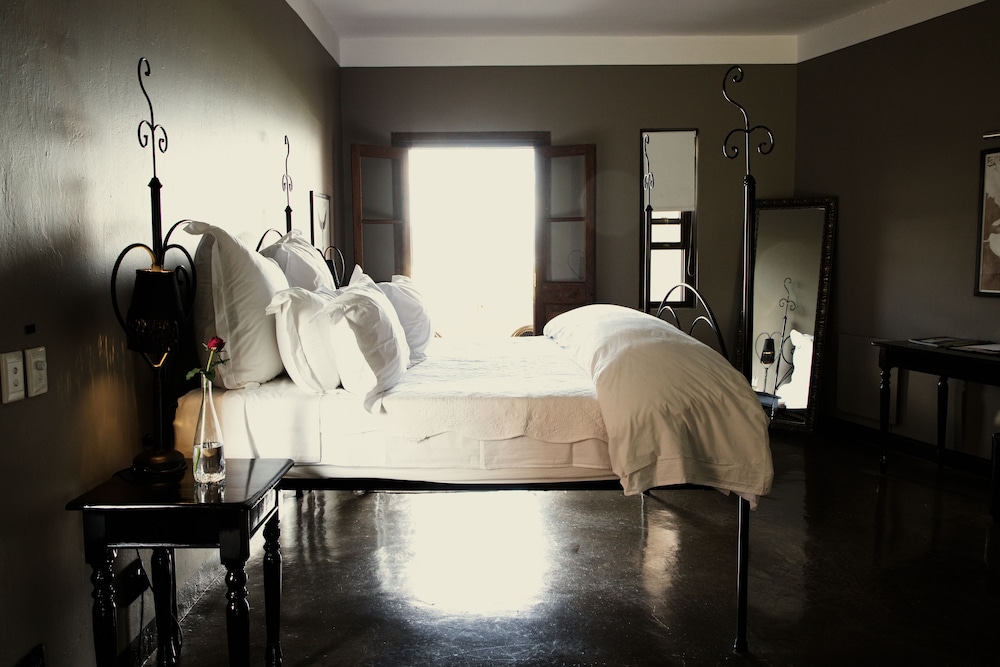 Grand Cafe & Rooms 8/33