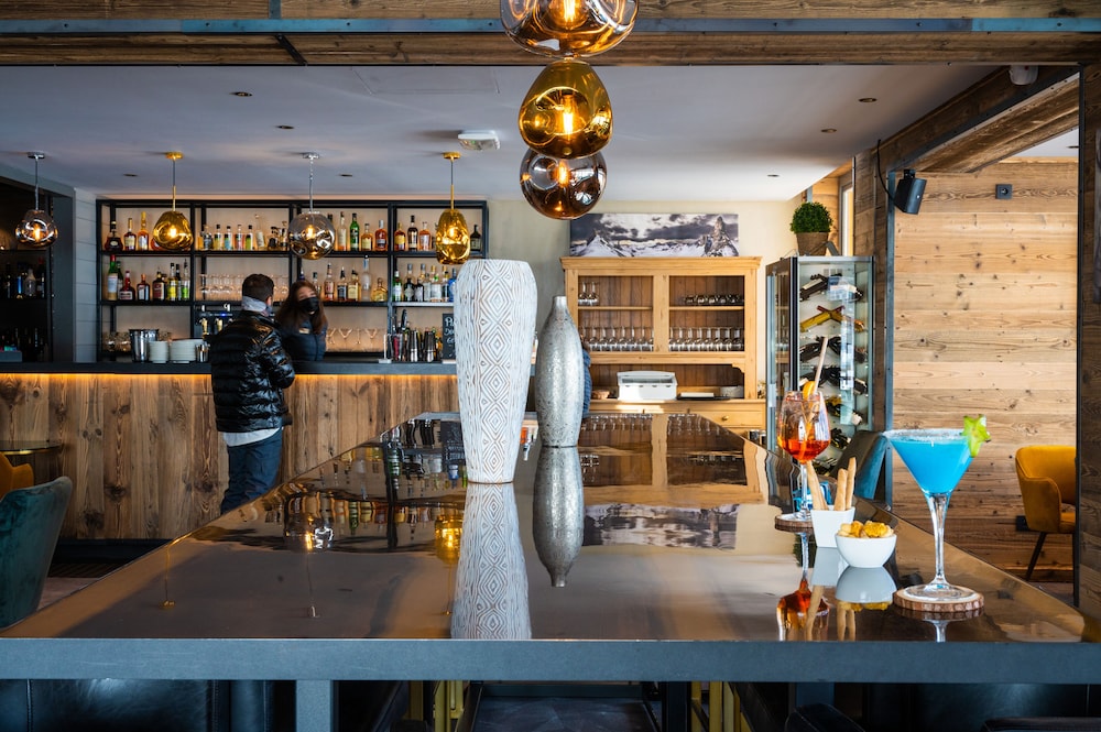 Le Levanna Hotel Restaurant 49/67
