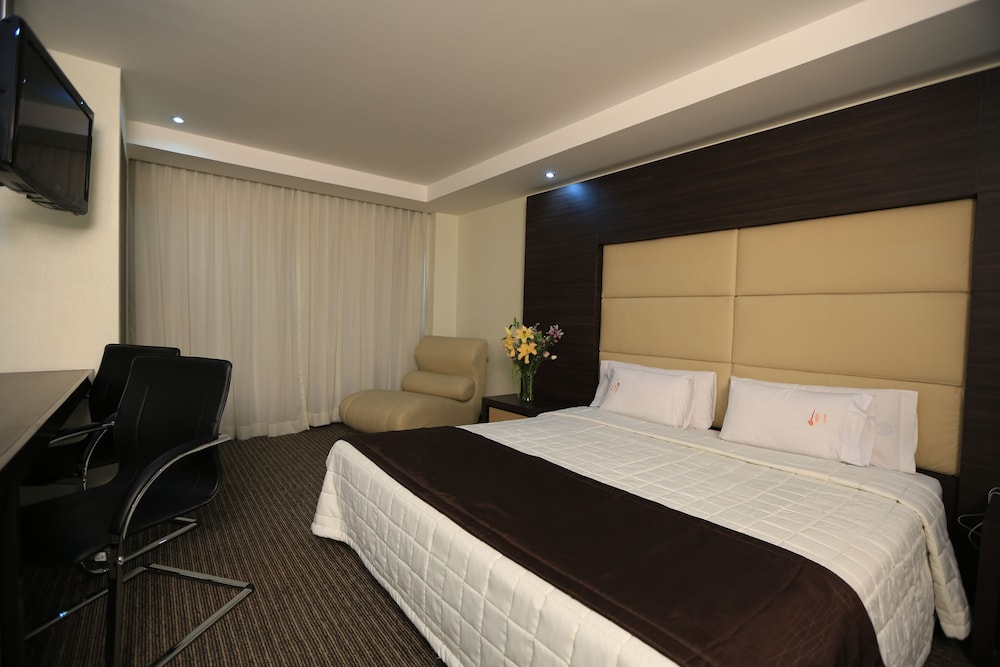 STANDARD, KING BED