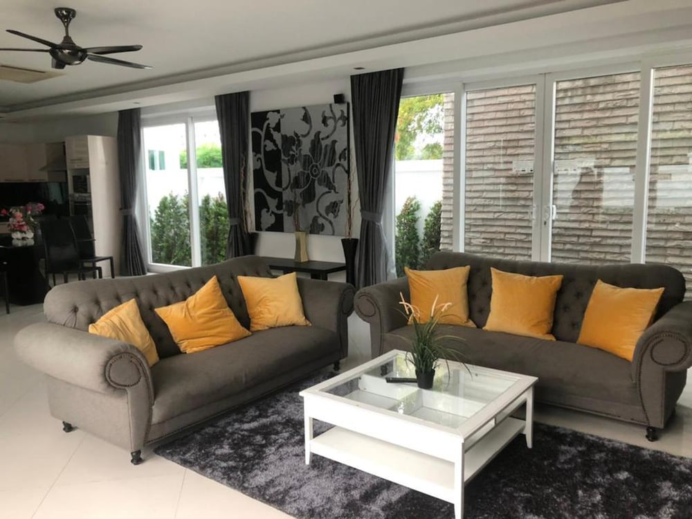 Villas In Pattaya 32/50