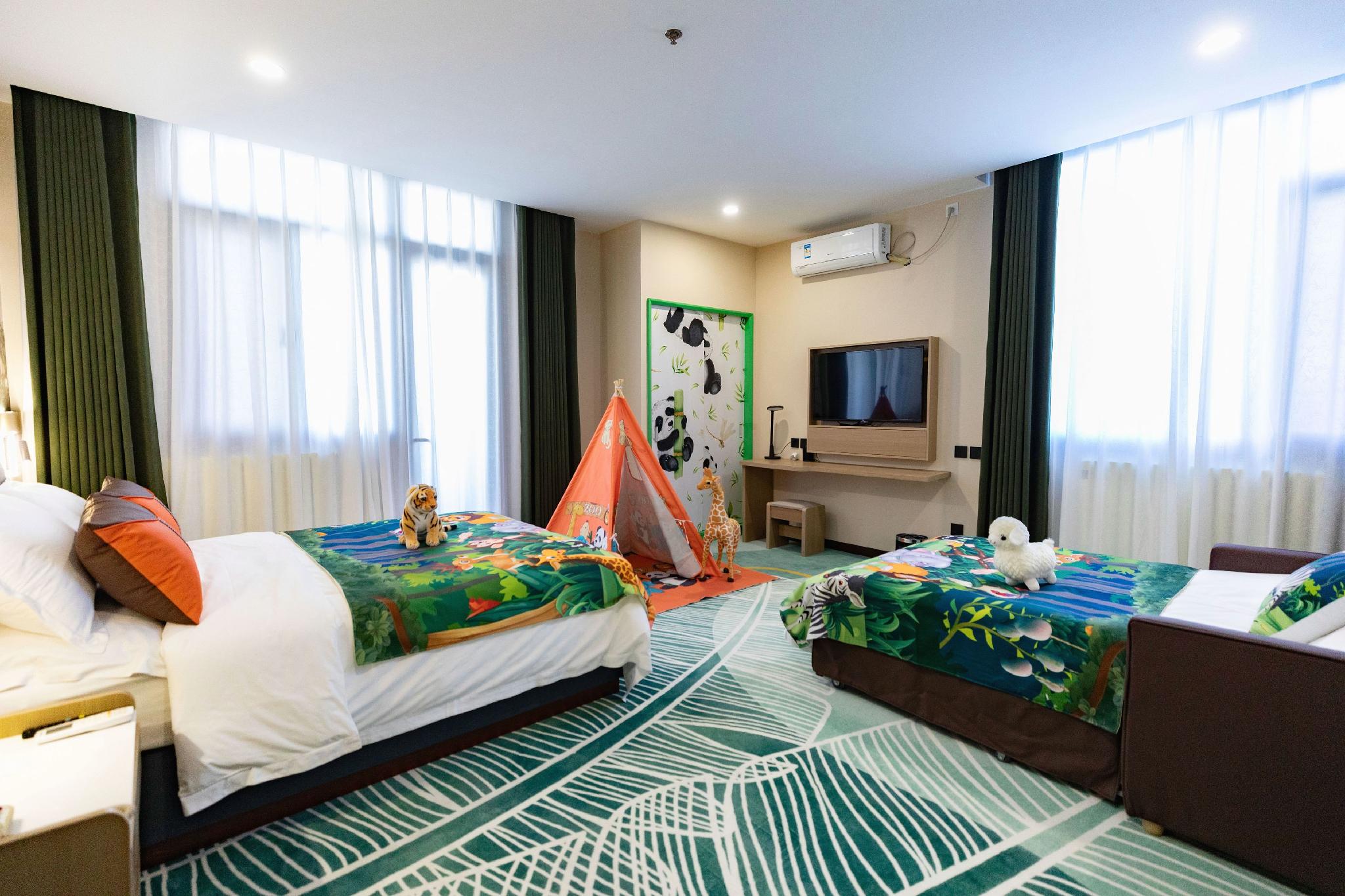 Smart, Family, Double Bed, Sofa