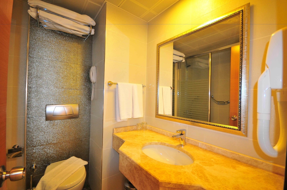 Pasa Beach Hotel 26/28