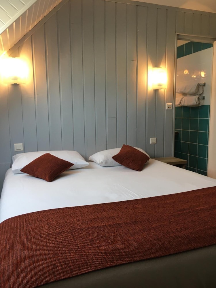 Hotel Des Halles 30/66