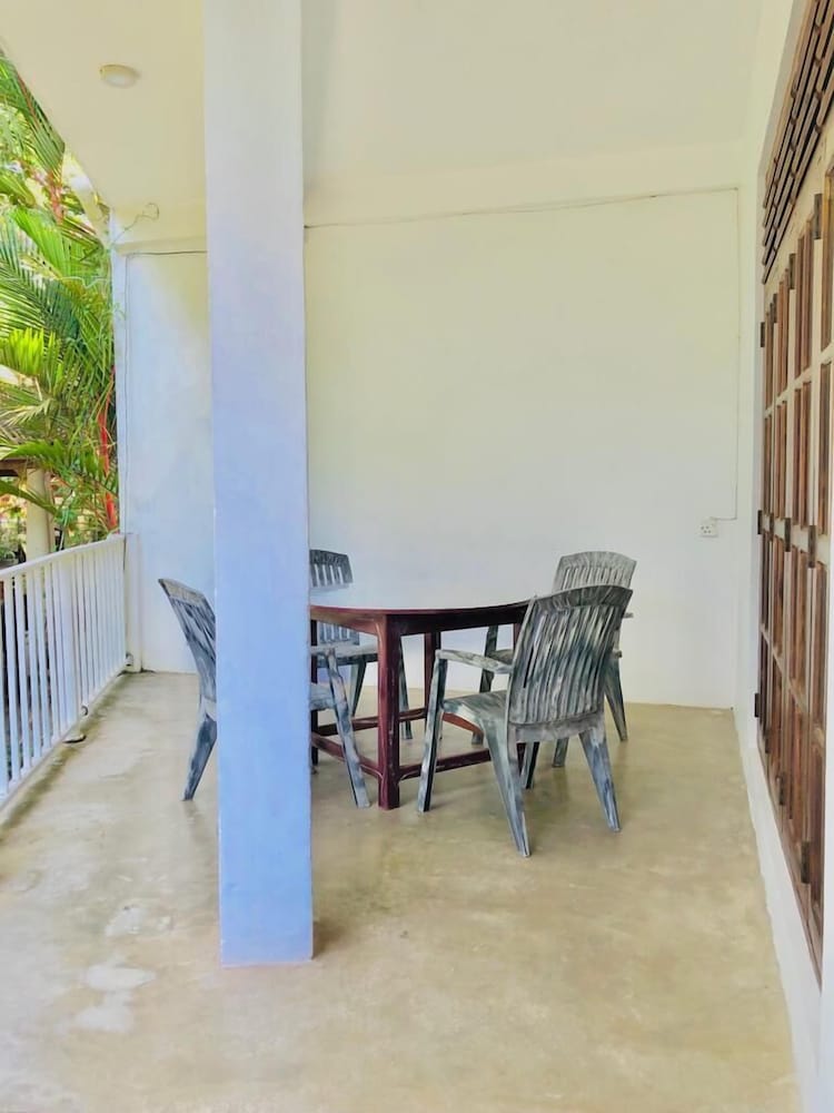 Mirissa Beach Inn 25/50
