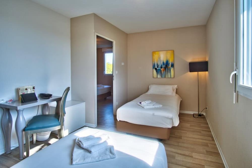 Adonis Hotel Bayonne 17/58