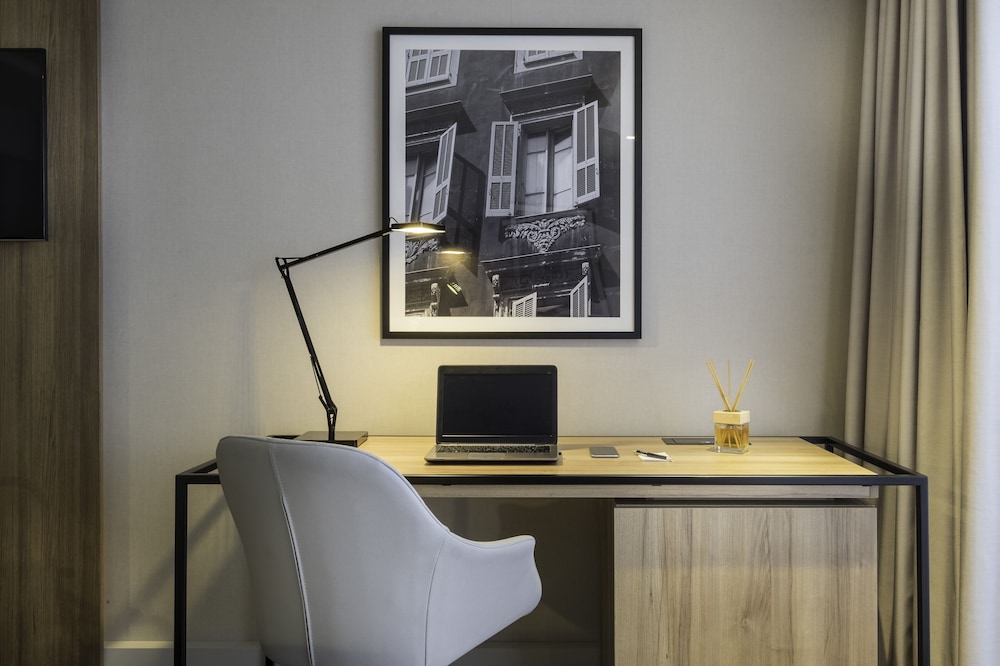 RADISSON BLU NICE 32/75