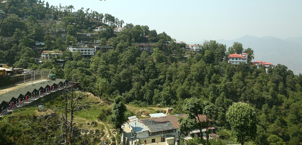 Oyo Rooms Mussoorie Library 33/38