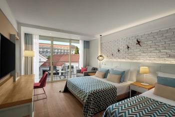 Superior, 1 Double and 1 Single Bed, Land View, Sofa
