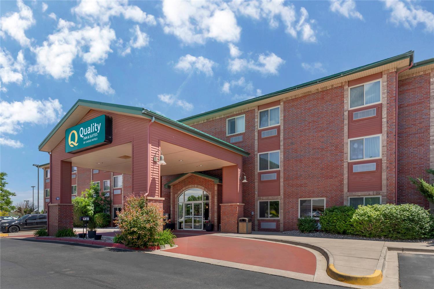 Quality Inn & Suites Wellington - Fort Collins 30/32