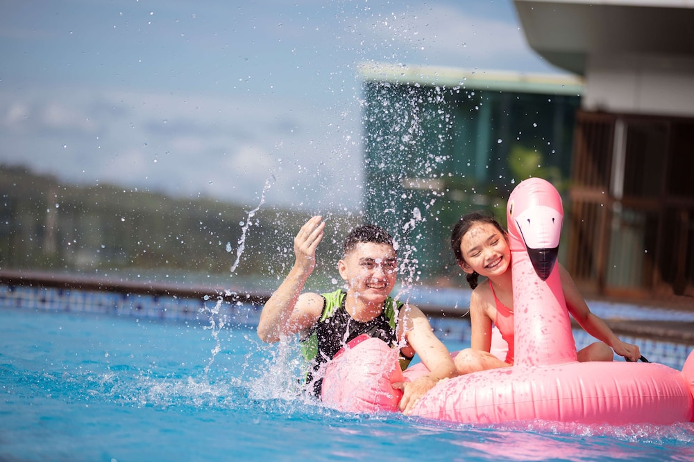 Wyndham Panbil Batam 74/105