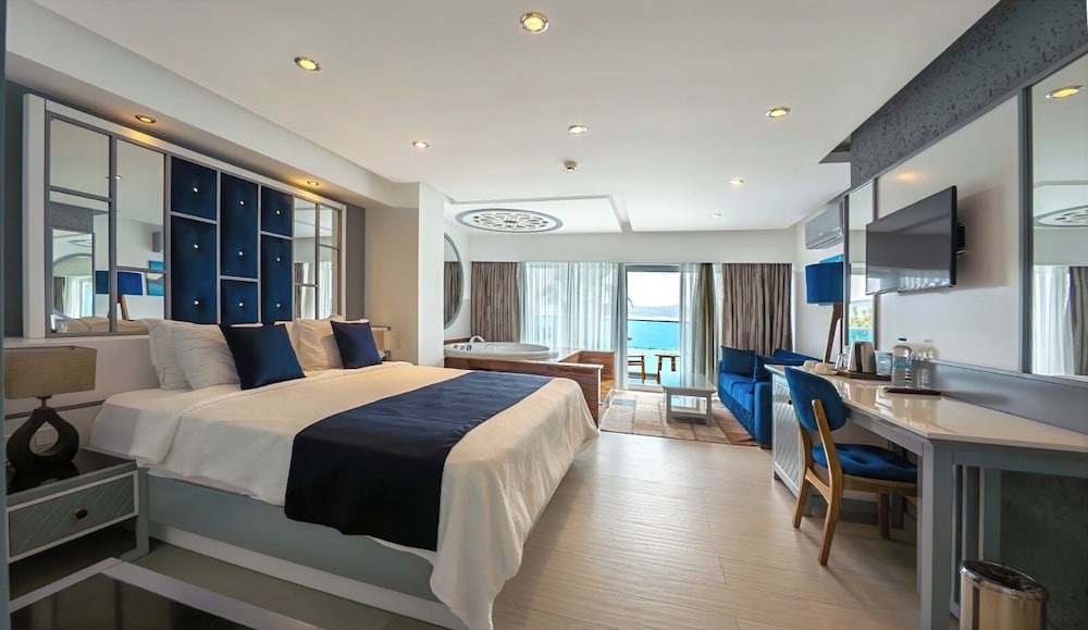 Sea View Hotel 25/50