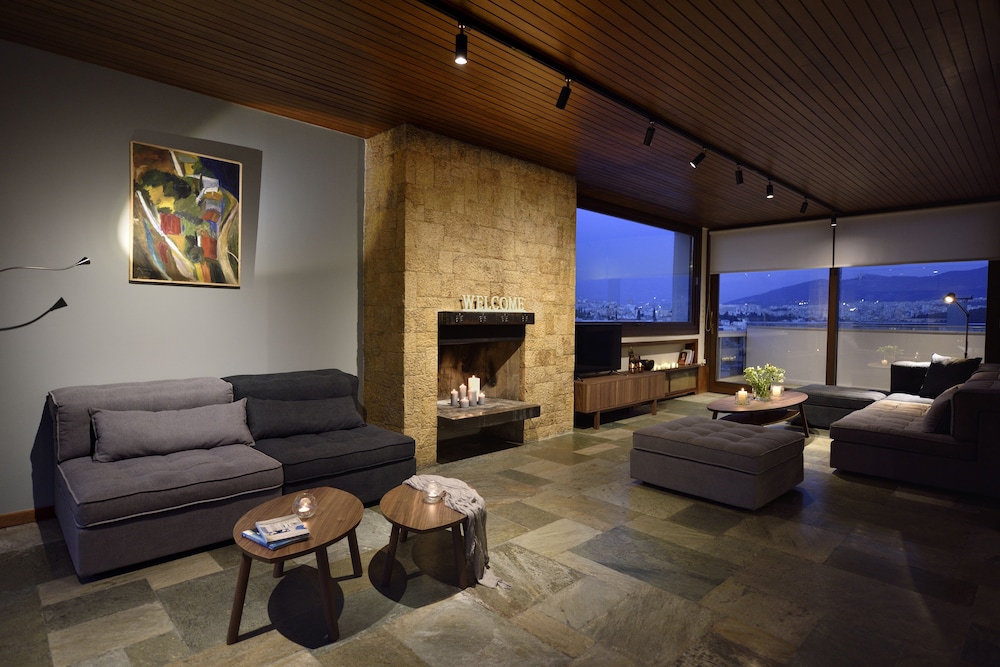 Karyatis Luxury Maisonette By K&K 30/50