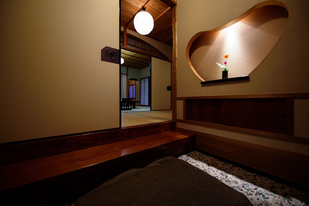Yufuin Onsen Wafu Ryokan Tsuenosho 4/29