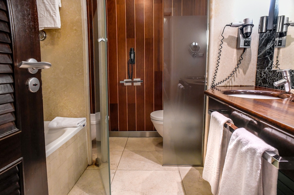 Gran Hotel Guadalpin Banus 49/50