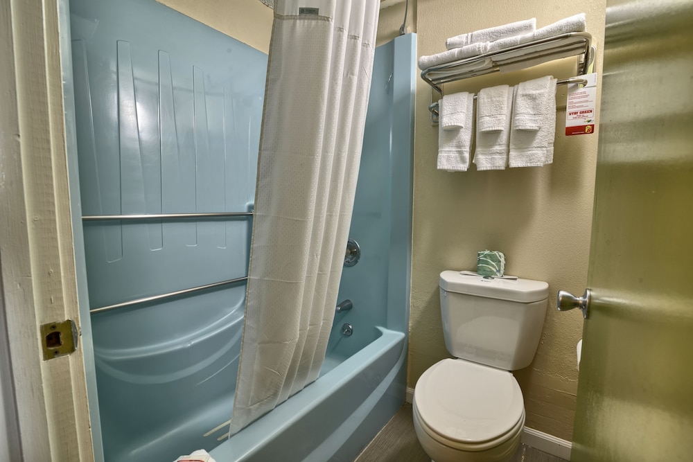 Super 8 by Wyndham Bangor 21/29