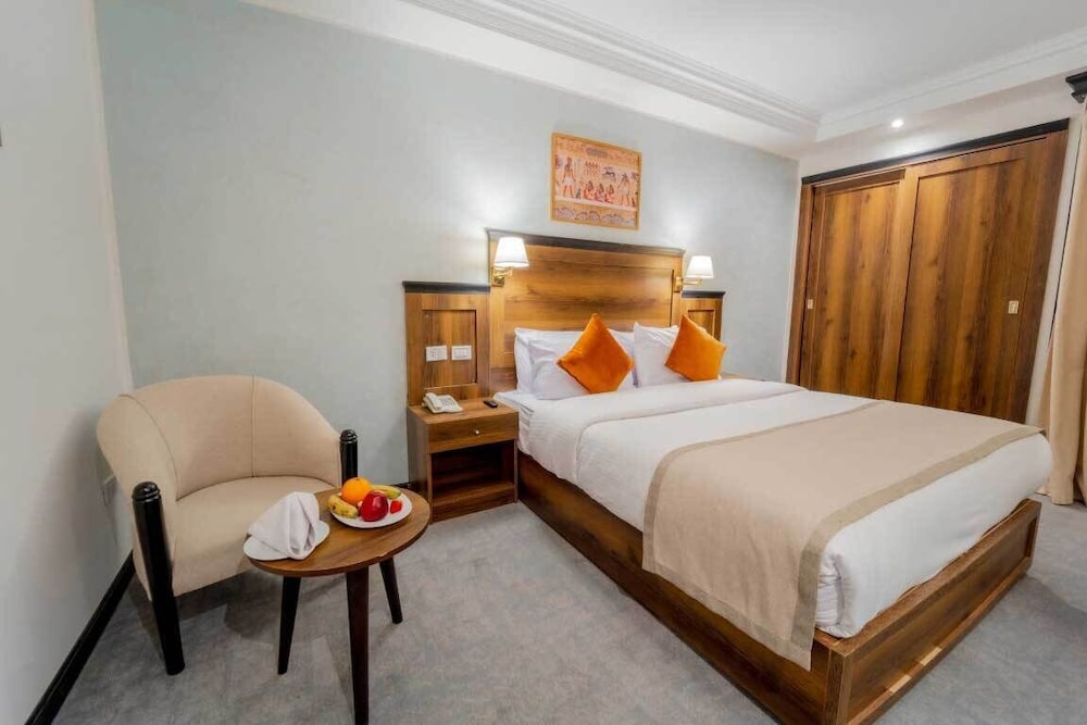 Morris Hotel 12/48