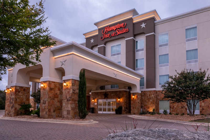 Hampton Inn Suites Boerne 57/63