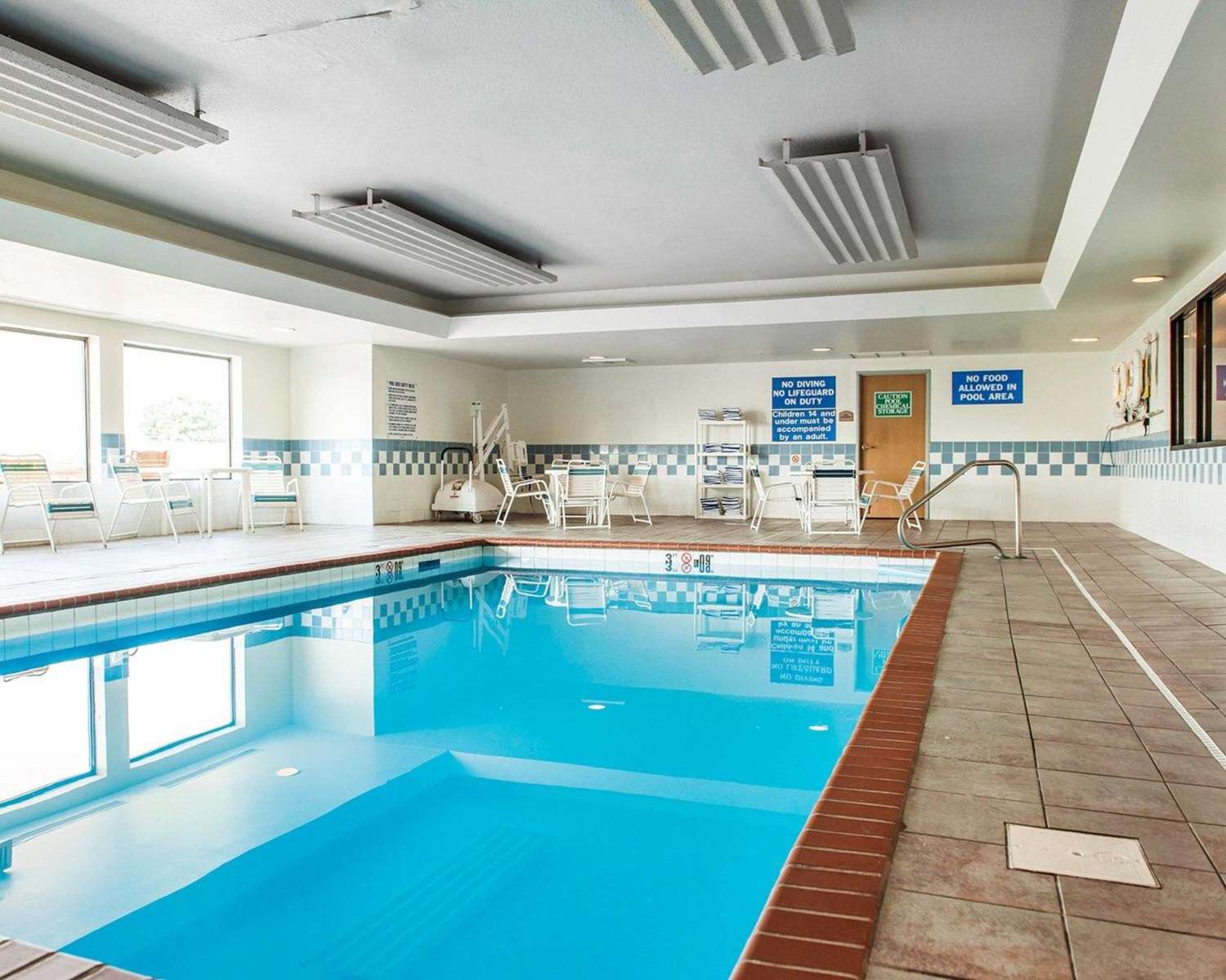 Comfort Inn Goshen, IN 23/36
