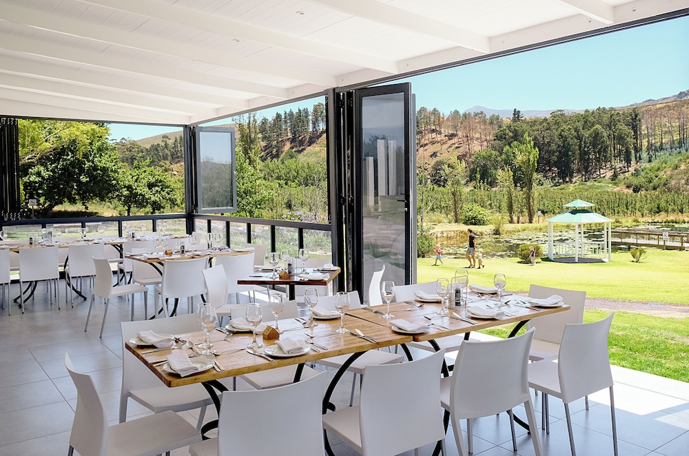 Houw Hoek Hotel 37/50