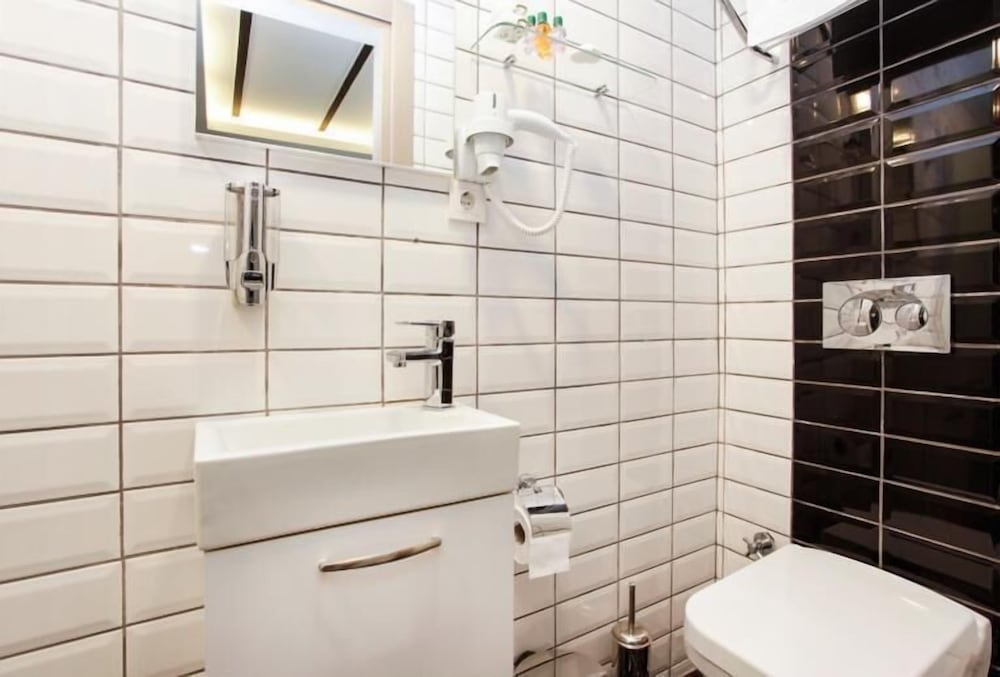 Taksim Doorway Suites - Adults Only 21/25