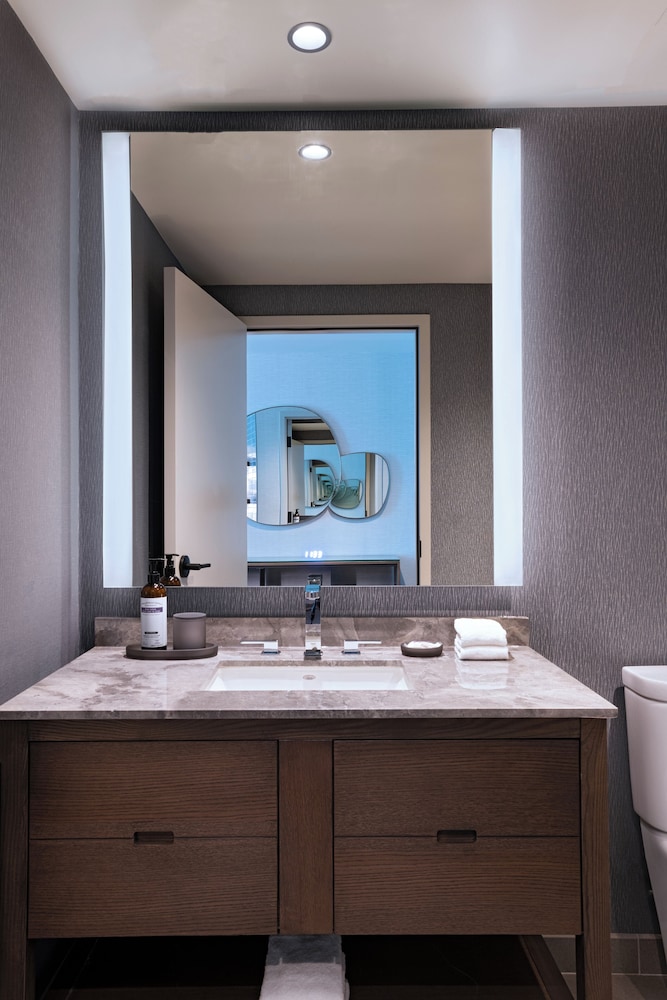 Hyatt Regency Conroe 37/45